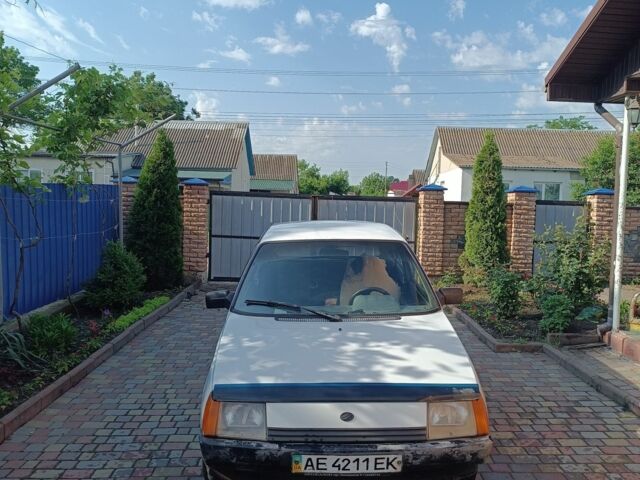 Белый ЗАЗ 1102 Таврия, объемом двигателя 1.2 л и пробегом 60 тыс. км за 550 $, фото 3 на Automoto.ua
