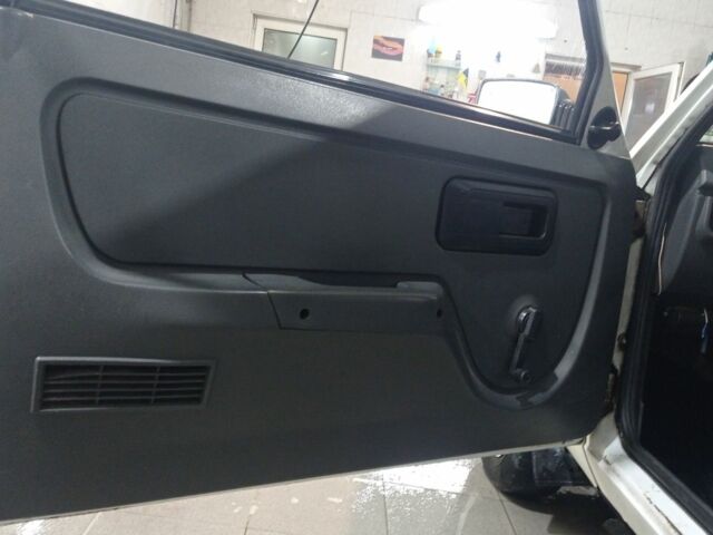 Белый ЗАЗ 1102 Таврия, объемом двигателя 1.2 л и пробегом 200 тыс. км за 900 $, фото 4 на Automoto.ua