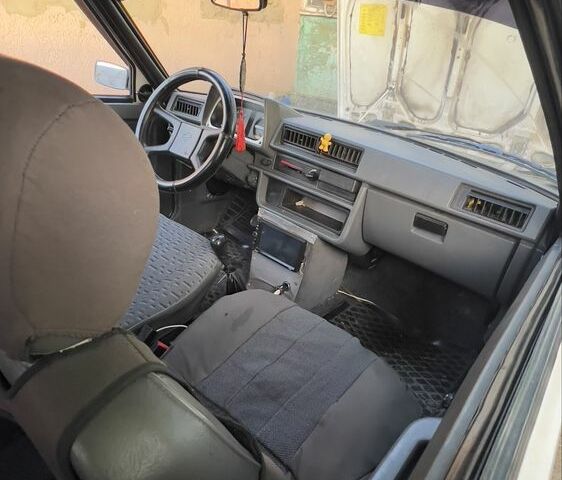 Белый ЗАЗ 1102 Таврия, объемом двигателя 1.2 л и пробегом 198 тыс. км за 528 $, фото 3 на Automoto.ua