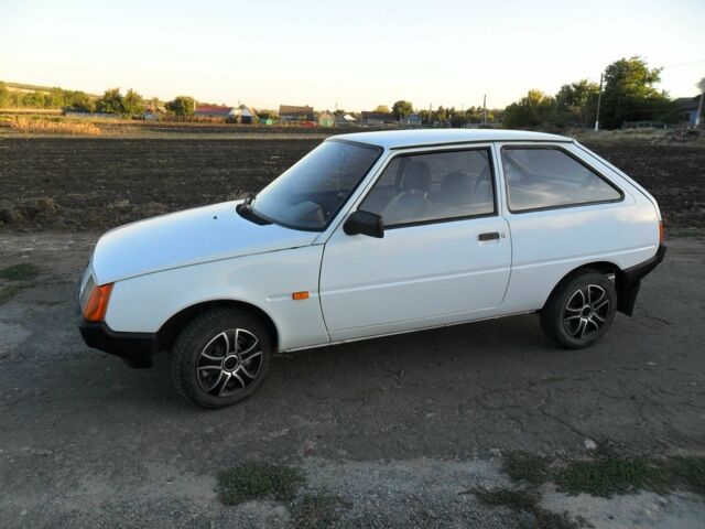 Белый ЗАЗ 1102 Таврия, объемом двигателя 1.1 л и пробегом 34 тыс. км за 1450 $, фото 1 на Automoto.ua