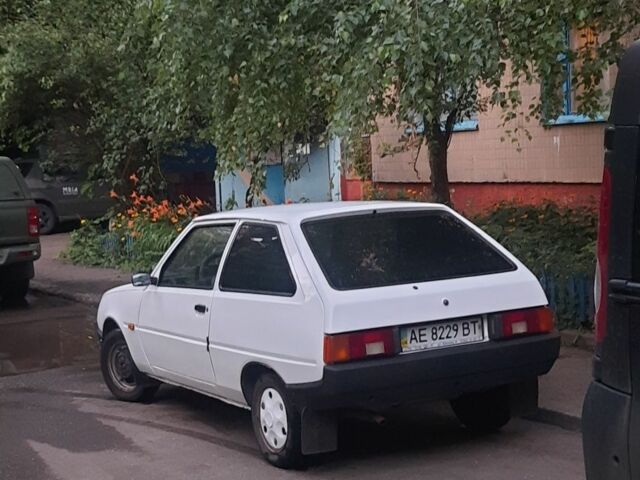 Белый ЗАЗ 1102 Таврия, объемом двигателя 1.2 л и пробегом 60 тыс. км за 1100 $, фото 2 на Automoto.ua