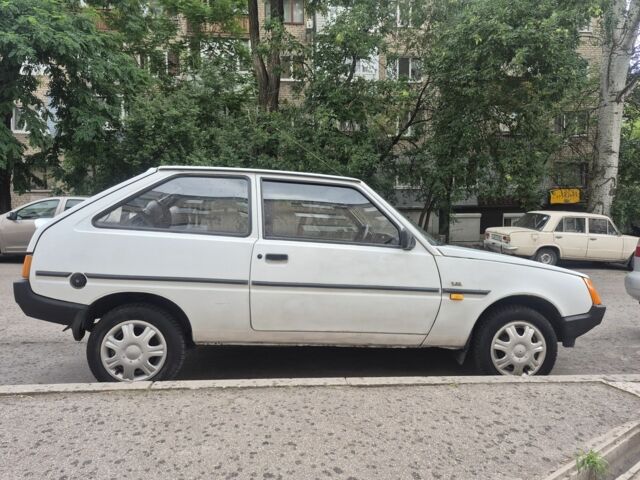 Белый ЗАЗ 1102 Таврия, объемом двигателя 1.3 л и пробегом 150 тыс. км за 799 $, фото 4 на Automoto.ua