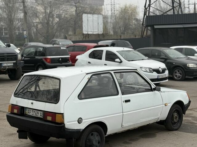 Белый ЗАЗ 1102 Таврия, объемом двигателя 1.2 л и пробегом 2 тыс. км за 391 $, фото 5 на Automoto.ua