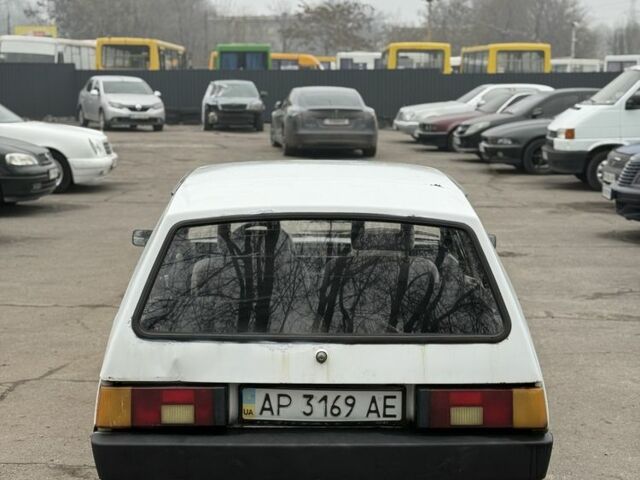 Белый ЗАЗ 1102 Таврия, объемом двигателя 1.2 л и пробегом 2 тыс. км за 391 $, фото 4 на Automoto.ua