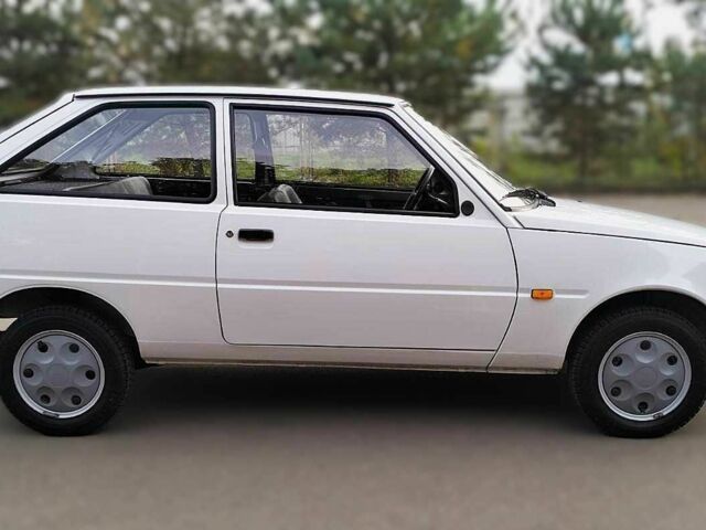 Белый ЗАЗ 1102 Таврия, объемом двигателя 1.1 л и пробегом 3 тыс. км за 2600 $, фото 4 на Automoto.ua