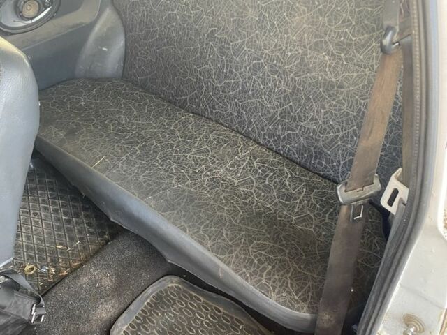 Белый ЗАЗ 1102 Таврия, объемом двигателя 1.3 л и пробегом 159 тыс. км за 363 $, фото 5 на Automoto.ua