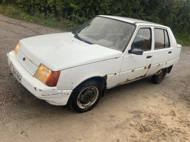 Белый ЗАЗ 1102 Таврия, объемом двигателя 0 л и пробегом 200 тыс. км за 363 $, фото 1 на Automoto.ua