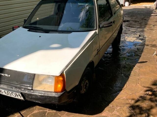 Белый ЗАЗ 1102 Таврия, объемом двигателя 1.1 л и пробегом 3 тыс. км за 476 $, фото 7 на Automoto.ua