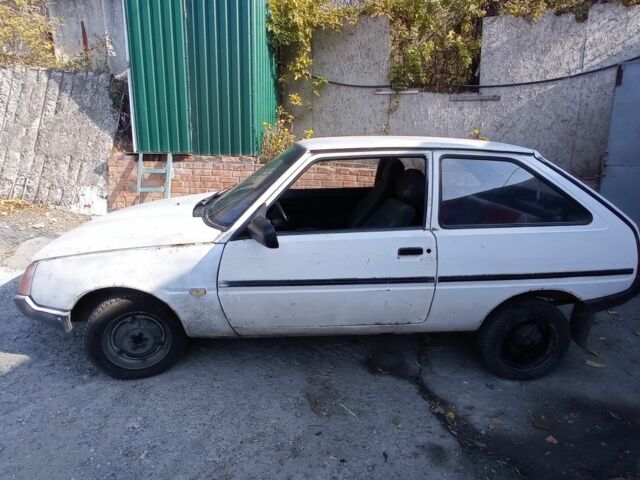 Белый ЗАЗ 1102 Таврия, объемом двигателя 1.2 л и пробегом 123 тыс. км за 299 $, фото 3 на Automoto.ua