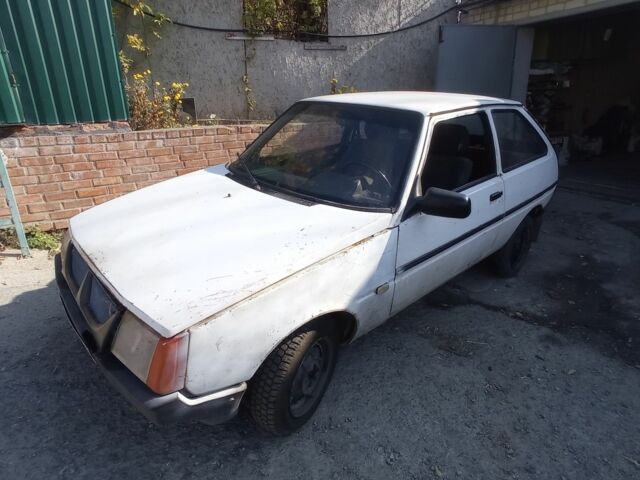 Белый ЗАЗ 1102 Таврия, объемом двигателя 1.2 л и пробегом 123 тыс. км за 299 $, фото 4 на Automoto.ua