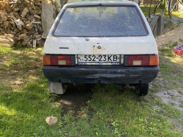 Белый ЗАЗ 1102 Таврия, объемом двигателя 1.3 л и пробегом 300 тыс. км за 350 $, фото 1 на Automoto.ua