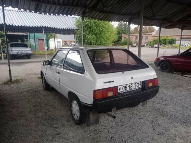Белый ЗАЗ 1102 Таврия, объемом двигателя 1.1 л и пробегом 100 тыс. км за 400 $, фото 1 на Automoto.ua