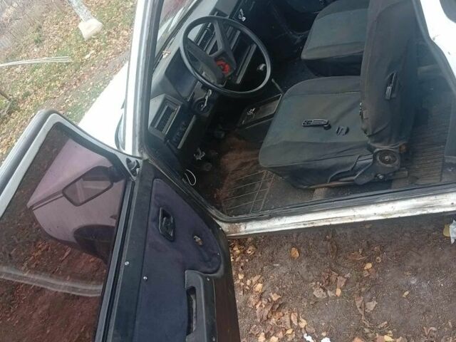 Белый ЗАЗ 1102 Таврия, объемом двигателя 1 л и пробегом 1000 тыс. км за 405 $, фото 7 на Automoto.ua