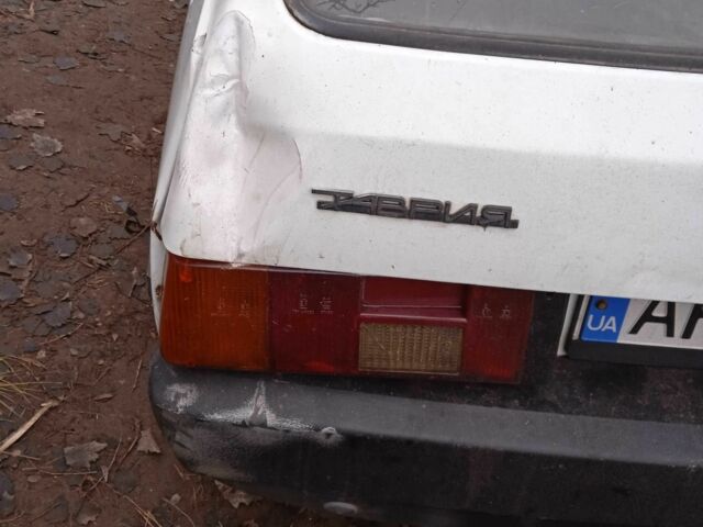 Білий ЗАЗ 1102 Таврія, об'ємом двигуна 1.1 л та пробігом 100 тис. км за 366 $, фото 4 на Automoto.ua
