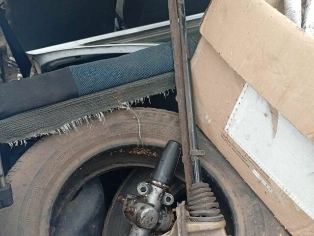 Белый ЗАЗ 1102 Таврия, объемом двигателя 1 л и пробегом 1000 тыс. км за 405 $, фото 4 на Automoto.ua