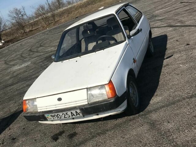 ЗАЗ 1102 Таврия 1992 в Днепре (Днепропетровске) на Automoto.ua Белый ЗАЗ 1102 Таврия, объемом двигателя 0 л и пробегом 2 тыс. км за 550 $, фото 2 на Automoto.ua