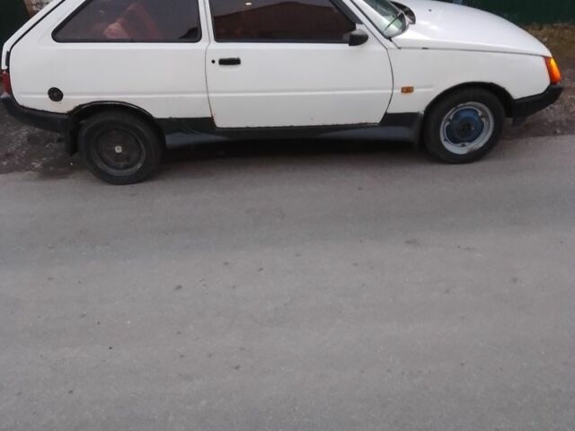 Белый ЗАЗ 1102 Таврия, объемом двигателя 1 л и пробегом 60 тыс. км за 750 $, фото 1 на Automoto.ua