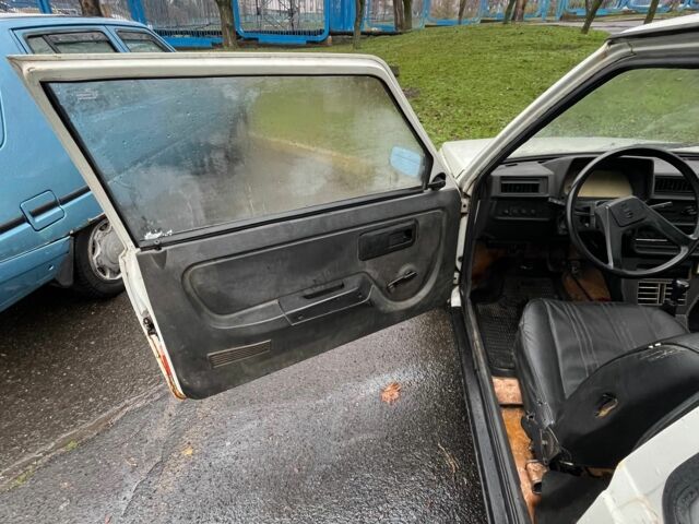 Белый ЗАЗ 1102 Таврия, объемом двигателя 1.2 л и пробегом 150 тыс. км за 600 $, фото 8 на Automoto.ua