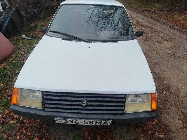 Белый ЗАЗ 1102 Таврия, объемом двигателя 0 л и пробегом 98 тыс. км за 591 $, фото 2 на Automoto.ua
