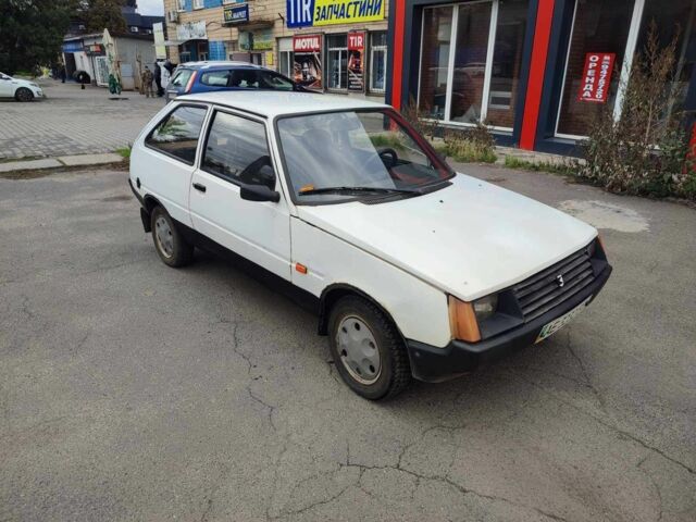 Белый ЗАЗ 1102 Таврия, объемом двигателя 1.2 л и пробегом 150 тыс. км за 481 $, фото 1 на Automoto.ua
