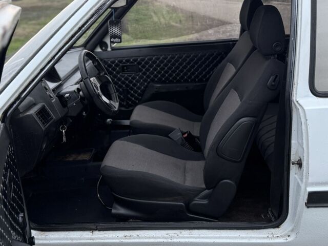 Белый ЗАЗ 1102 Таврия, объемом двигателя 1.2 л и пробегом 80 тыс. км за 757 $, фото 11 на Automoto.ua