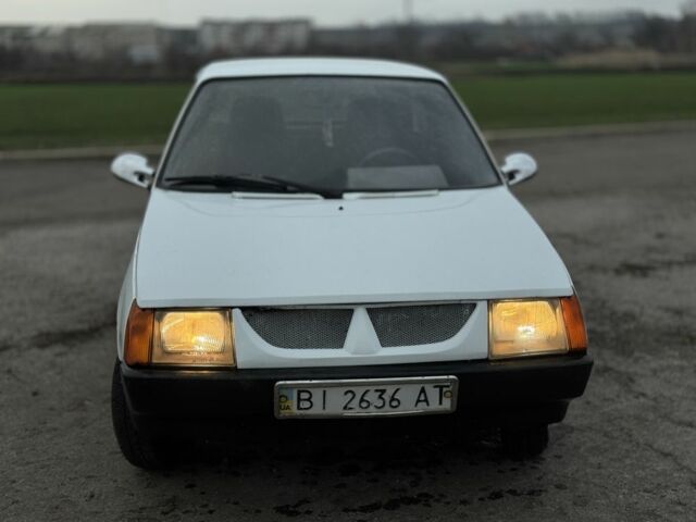 Белый ЗАЗ 1102 Таврия, объемом двигателя 1.2 л и пробегом 80 тыс. км за 757 $, фото 6 на Automoto.ua