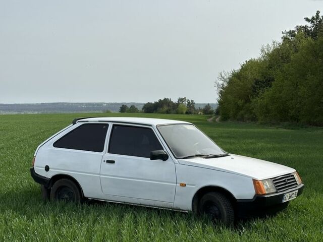 Белый ЗАЗ 1102 Таврия, объемом двигателя 0.11 л и пробегом 235 тыс. км за 700 $, фото 3 на Automoto.ua