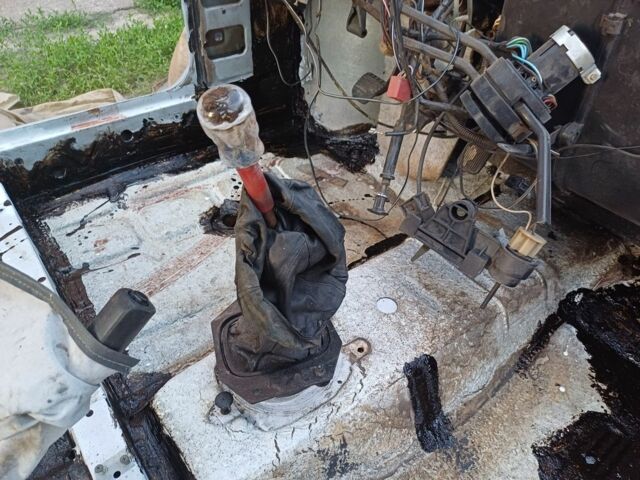 Белый ЗАЗ 1102 Таврия, объемом двигателя 1.1 л и пробегом 140 тыс. км за 1100 $, фото 6 на Automoto.ua