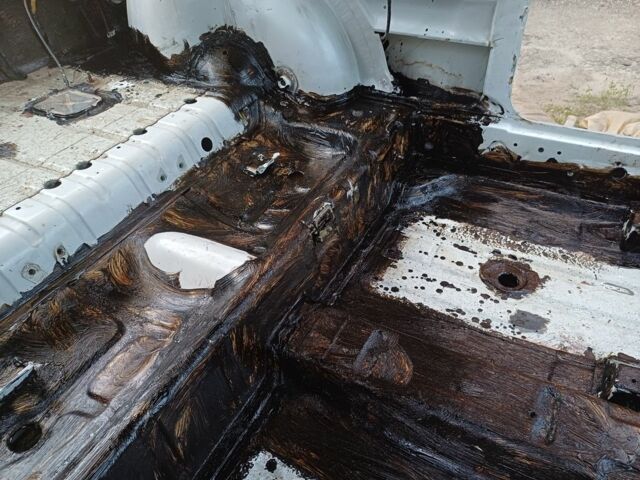 Белый ЗАЗ 1102 Таврия, объемом двигателя 1.1 л и пробегом 140 тыс. км за 1100 $, фото 5 на Automoto.ua