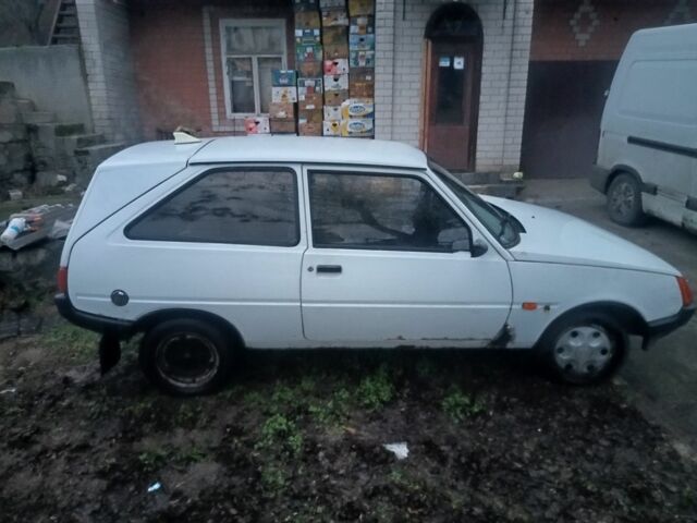 Белый ЗАЗ 1102 Таврия, объемом двигателя 1.2 л и пробегом 200 тыс. км за 475 $, фото 7 на Automoto.ua