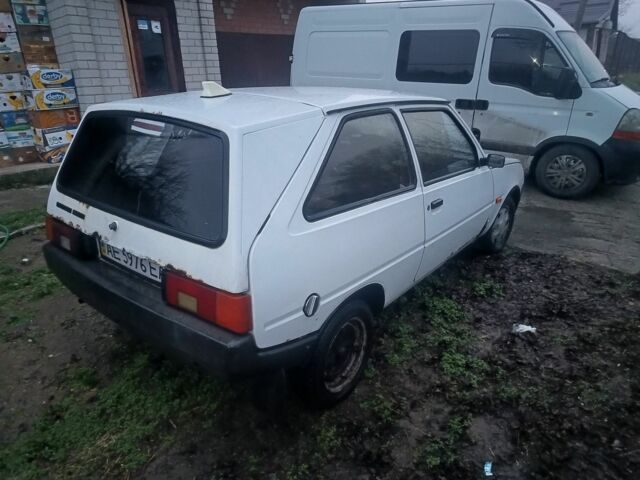 Белый ЗАЗ 1102 Таврия, объемом двигателя 1.2 л и пробегом 200 тыс. км за 475 $, фото 6 на Automoto.ua