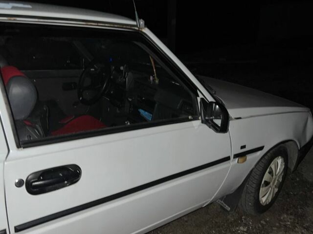 Білий ЗАЗ 1102 Таврія, об'ємом двигуна 0 л та пробігом 777 тис. км за 800 $, фото 2 на Automoto.ua