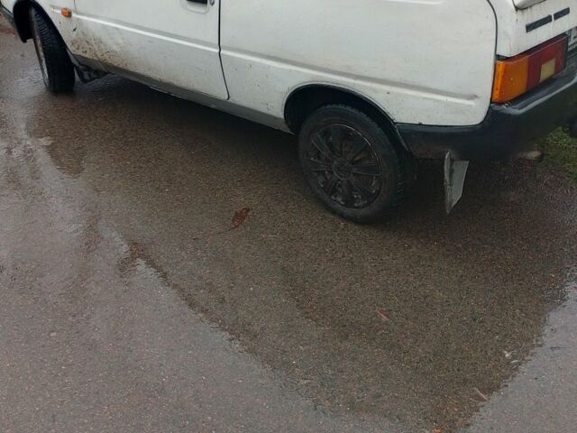 Білий ЗАЗ 1102 Таврія, об'ємом двигуна 1 л та пробігом 300 тис. км за 500 $, фото 1 на Automoto.ua