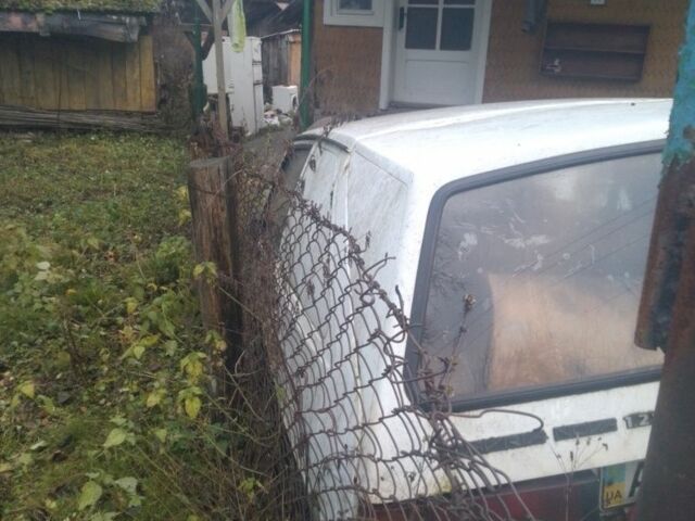 Белый ЗАЗ 1102 Таврия, объемом двигателя 1.25 л и пробегом 215 тыс. км за 400 $, фото 2 на Automoto.ua