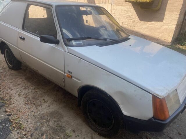 Белый ЗАЗ 1102 Таврия, объемом двигателя 1.2 л и пробегом 260 тыс. км за 355 $, фото 3 на Automoto.ua