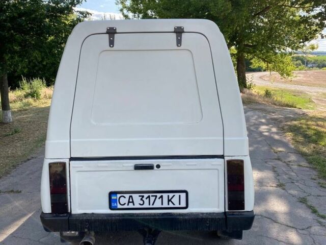 Белый ЗАЗ 1102 Таврия, объемом двигателя 1.2 л и пробегом 130 тыс. км за 1700 $, фото 3 на Automoto.ua