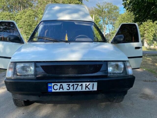 Белый ЗАЗ 1102 Таврия, объемом двигателя 1.2 л и пробегом 130 тыс. км за 1700 $, фото 1 на Automoto.ua