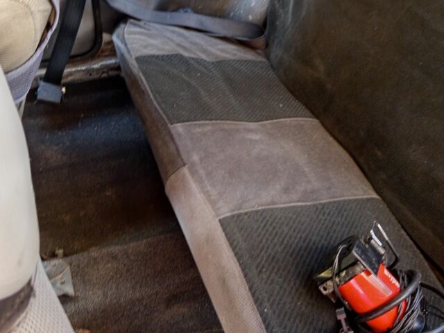 Белый ЗАЗ 1102 Таврия, объемом двигателя 1.1 л и пробегом 190 тыс. км за 400 $, фото 3 на Automoto.ua