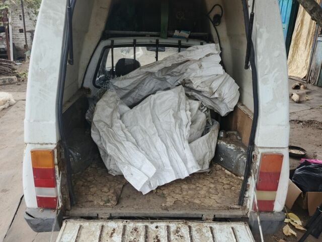 Белый ЗАЗ 1102 Таврия, объемом двигателя 1.2 л и пробегом 400 тыс. км за 600 $, фото 2 на Automoto.ua