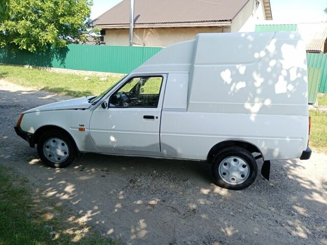 Белый ЗАЗ 1102 Таврия, объемом двигателя 1.2 л и пробегом 540 тыс. км за 750 $, фото 6 на Automoto.ua