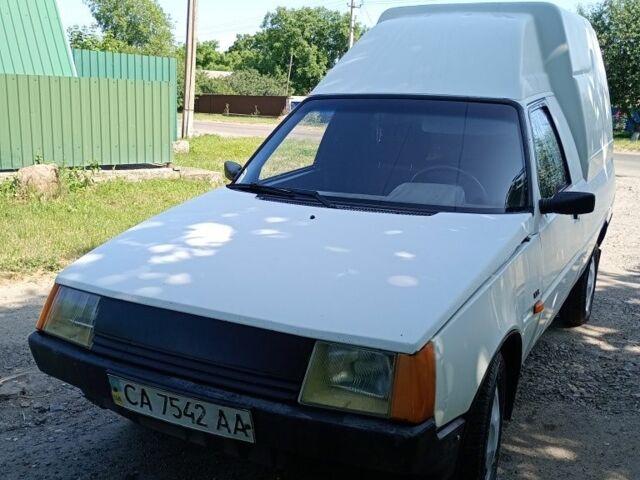 Белый ЗАЗ 1102 Таврия, объемом двигателя 1.2 л и пробегом 540 тыс. км за 750 $, фото 4 на Automoto.ua