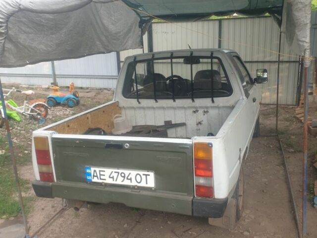 Белый ЗАЗ 1102 Таврия, объемом двигателя 1.2 л и пробегом 100 тыс. км за 770 $, фото 2 на Automoto.ua