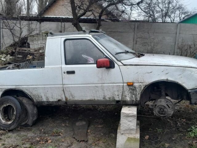 Белый ЗАЗ 1102 Таврия, объемом двигателя 1.2 л и пробегом 230 тыс. км за 355 $, фото 1 на Automoto.ua