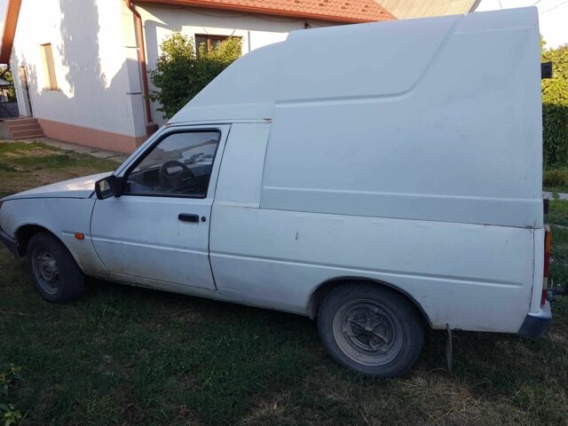 Білий ЗАЗ 1102 Таврія, об'ємом двигуна 1.2 л та пробігом 150 тис. км за 35000 $, фото 1 на Automoto.ua