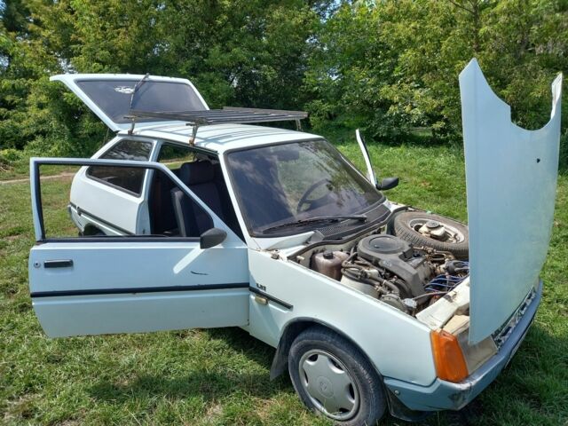 Белый ЗАЗ 1102 Таврия, объемом двигателя 1.2 л и пробегом 30 тыс. км за 650 $, фото 7 на Automoto.ua