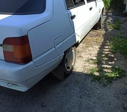 Белый ЗАЗ 1102 Таврия, объемом двигателя 1.2 л и пробегом 88 тыс. км за 900 $, фото 7 на Automoto.ua