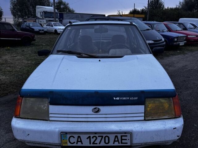 Белый ЗАЗ 1102 Таврия, объемом двигателя 1.2 л и пробегом 120 тыс. км за 450 $, фото 2 на Automoto.ua