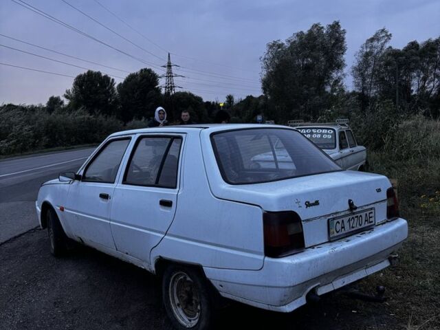 Белый ЗАЗ 1102 Таврия, объемом двигателя 1.2 л и пробегом 120 тыс. км за 450 $, фото 4 на Automoto.ua