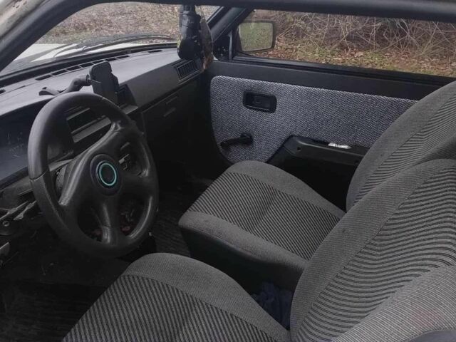 Белый ЗАЗ 1102 Таврия, объемом двигателя 1 л и пробегом 940 тыс. км за 600 $, фото 6 на Automoto.ua