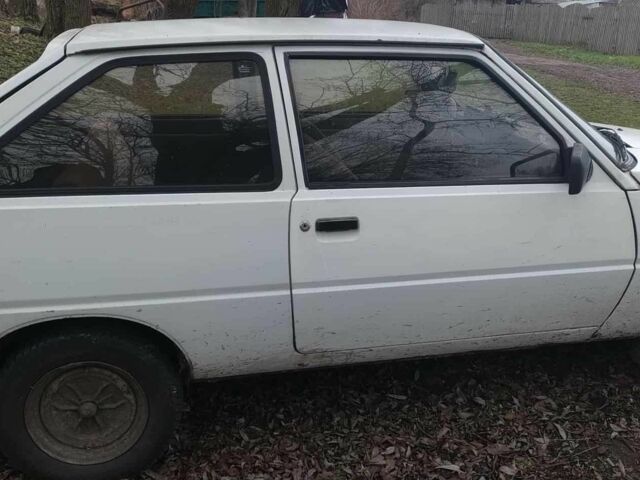 Белый ЗАЗ 1102 Таврия, объемом двигателя 1 л и пробегом 940 тыс. км за 600 $, фото 1 на Automoto.ua